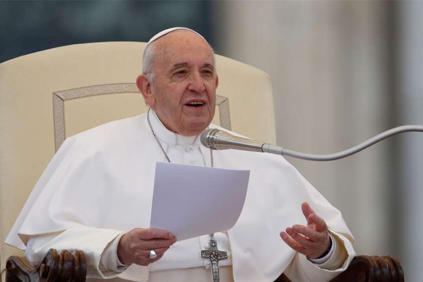 Pope Francis calls for universal basic income