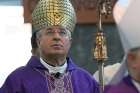 Archbishop Jurkovic prepares to celebrate Mass at the B.C. Catholic Educators’ Conference.