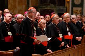 Pope Francis&#039; meets with U.S. bishops in the Cathedral of St. Matthew the Apostle in Washington Sept. 23, 2015.