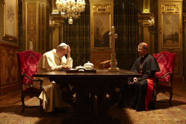 Aurélien Recoing as Pope John Paul II and Laurent Lucas as Cardinal Aaron Jean-Marie Lustiger in The Jewish Cardinal. 