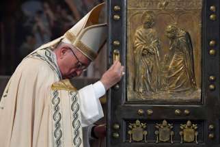  Pope Francis closes the Holy Door of St. Peter&#039;s Basilica to mark the closing of the jubilee Year of Mercy at the Vatican Nov. 20.