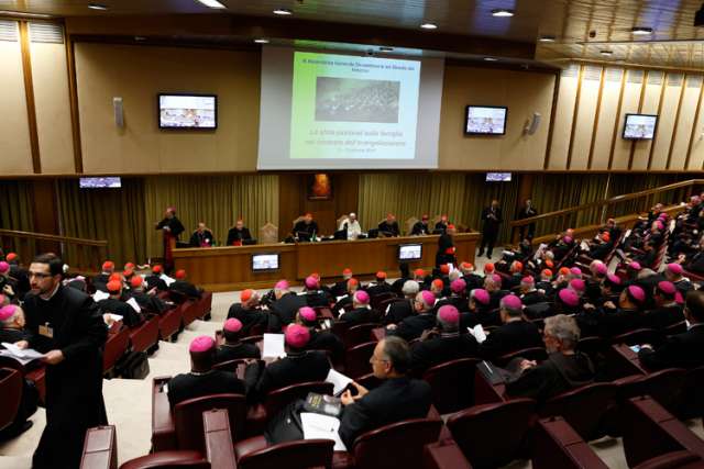 Speakers tell pope, synod that parishes should welcome same-sex couples