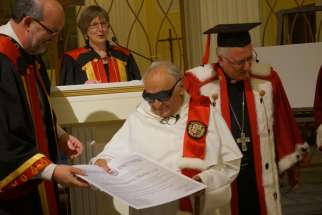  Peruvian theologian Father Gustavo Gutierrez received an honorary doctorate Nov. 7 from Saint Paul University. Fr. Gutierrez recently had eye surgery, so wore the dark glasses to protect his eyes from bright light