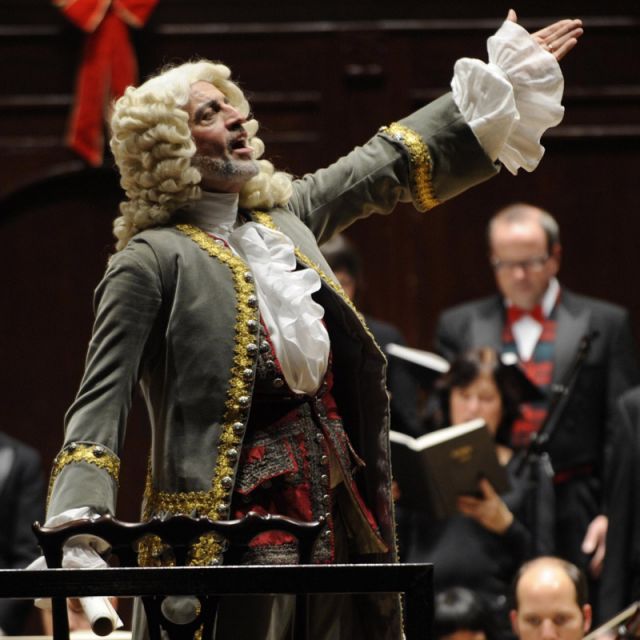 Ivars Taurins masquerades as composer G.F. Handel during Tafelmusik’s Sing-Along Messiah