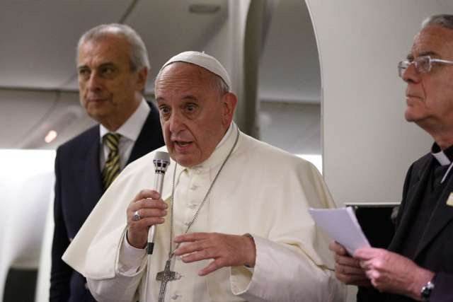 Pope&#039;s Holy Land trip raises hopes, questions