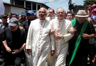 Cardinal Leopoldo Brenes Solorzano of Managua, Nicaragua, and Auxiliary Bishop Silvio Baez Ortega, arrive as anti-government protests continue July 9 in Diriamba. Later that day the two prelates were among Nicaraguan bishops and clergy attacked by armed groups aligned with the government Diriamba. 