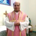 Each Gaudete Sunday, Fr. de Souza wears the rose-coloured chasuble given to him by a beloved older priest.