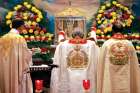Eastern Catholic Churches have maintained the practice of the priest and congregation facing the altar together.
