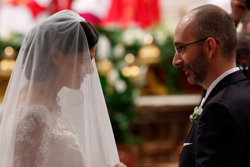 Pope Francis to open Vatican conference on traditional marriage