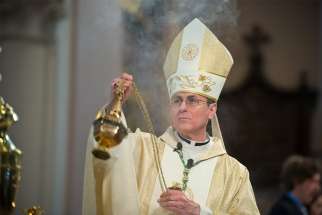 Bishop Ronald Fabbro celebrates Mass. 