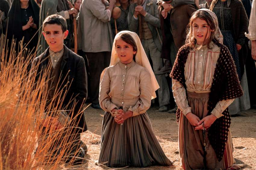 Jorge Lamelas (Francisco), Alejandra Howard (Jacinta) and Stephanie Gil (Lucia) play the three children at the heart of Fatima.