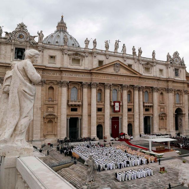 Man seriously injured after setting self on fire in St. Peter&#039;s Square 