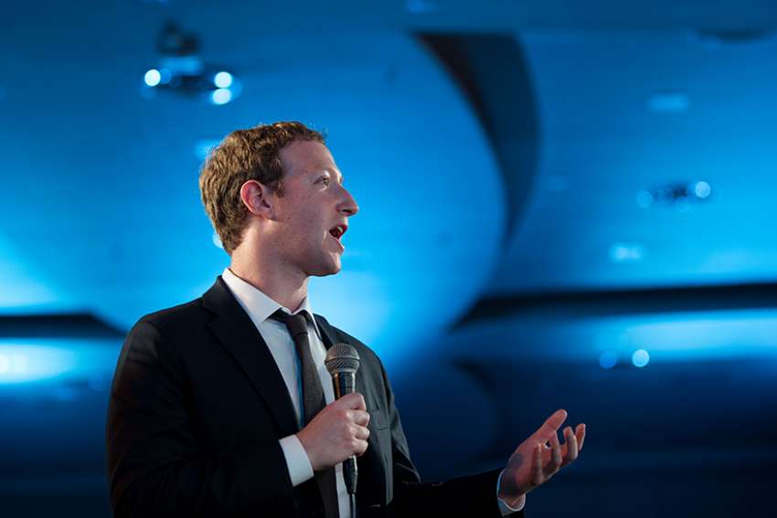 Mark Zuckerberg speaks at the CEO Summit during U.S. President Obama&#039;s trip to Panama.