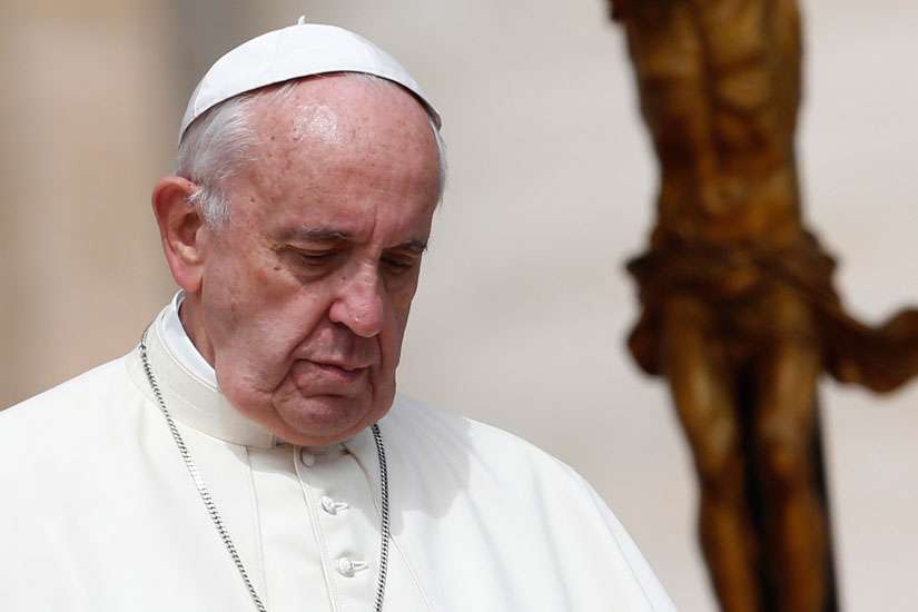 In French interview, Pope talks about religious freedom, abuse crisis